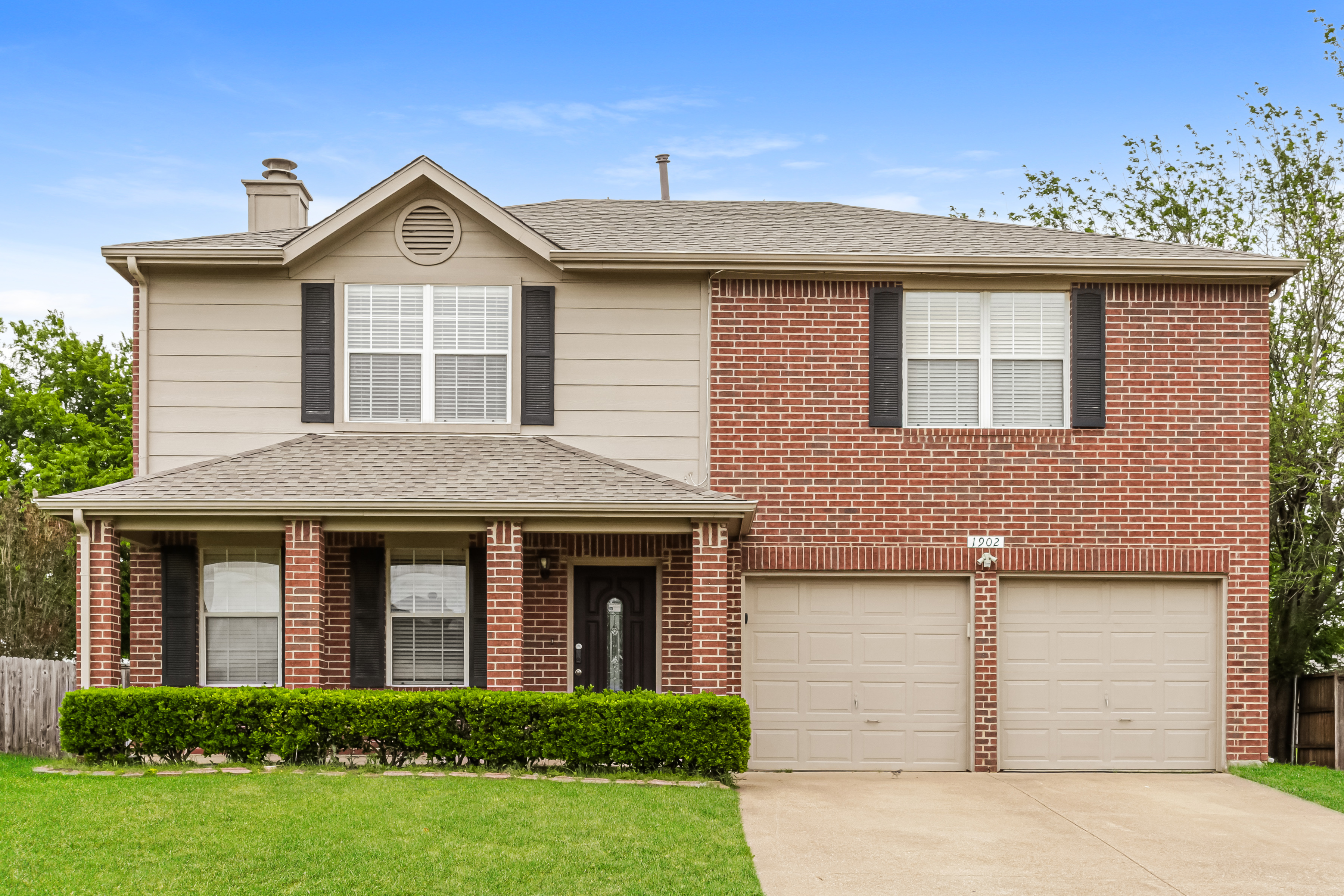 1902 Purdue Dr Glenn Heights, TX 75154